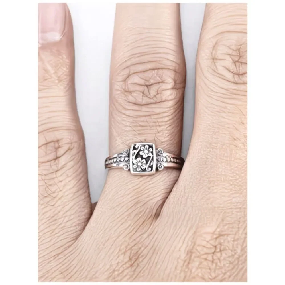 NWT White Gold Plated Vintage Carved Flower Boho Ring